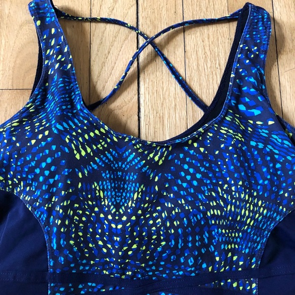 Fabletics workout top - Picture 2 of 5
